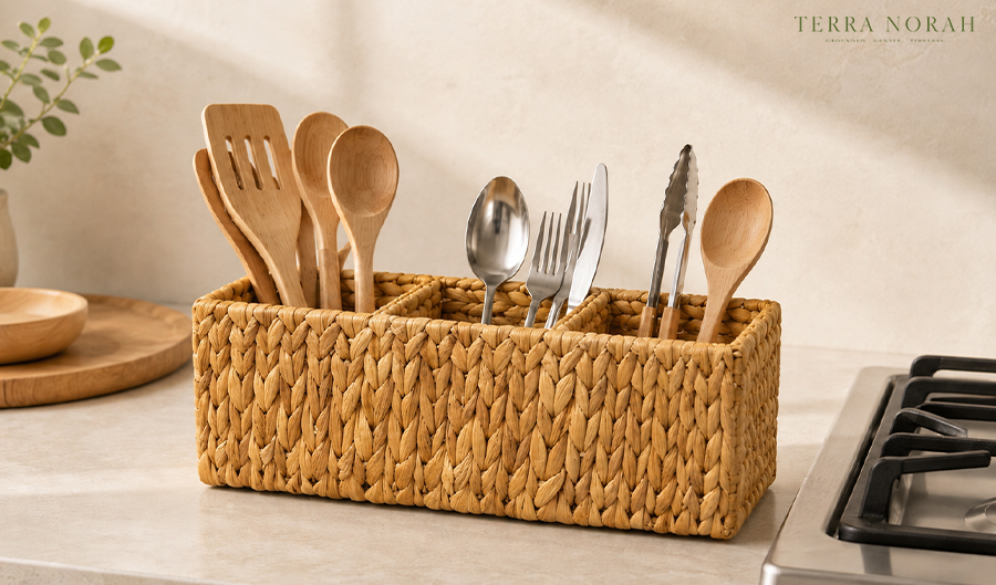 Cutlery and utensil organizing