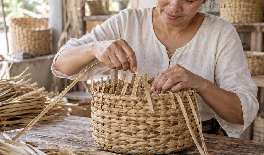 Made Water hyacinth baskets traditional